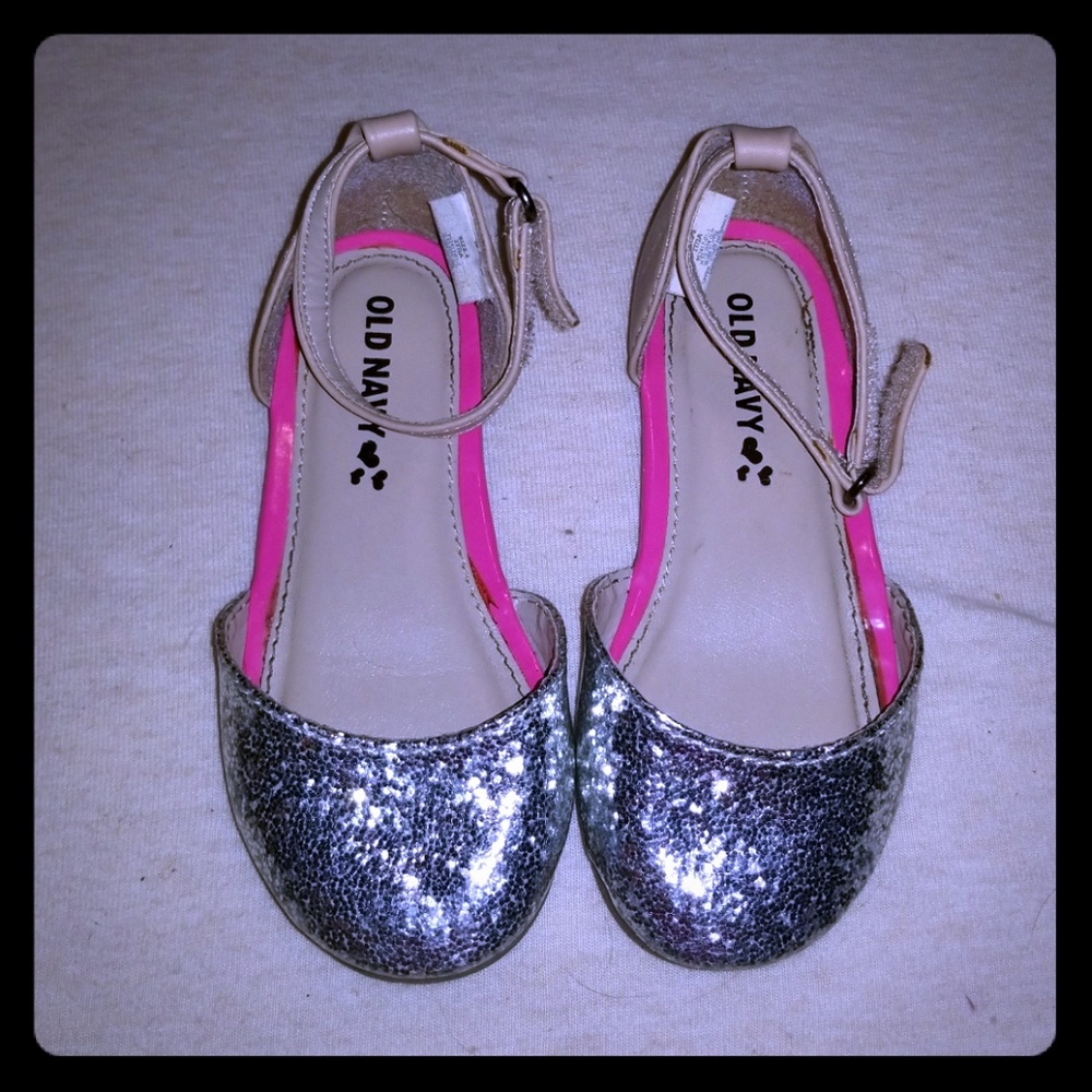 OLD NAVY TODDLER SHOES SIZE 8